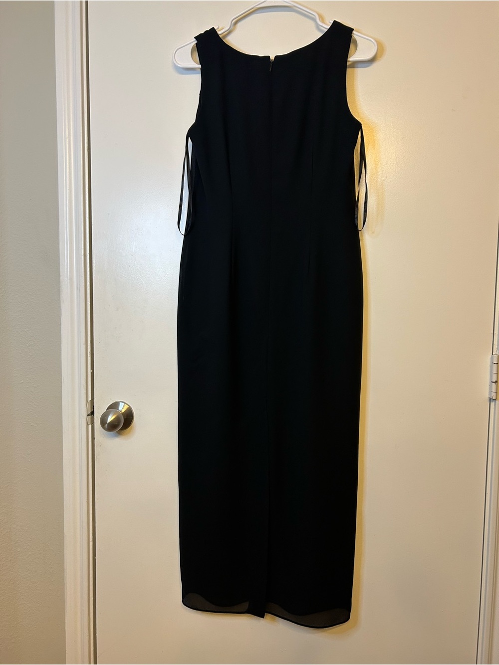 R&M Richards Petitie Classic Black Sleeveless Maxi Dress 4P - Picture 2 of 7